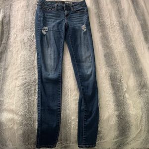 Aéropostale distressed denim jeans